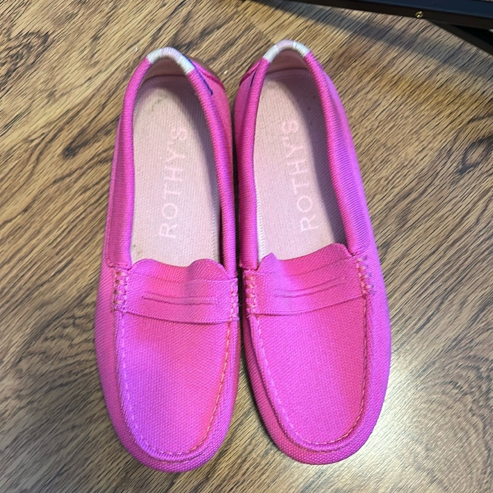 Rothy's Pink Loafers Classic Flats 
Size 7.5
So comfortable